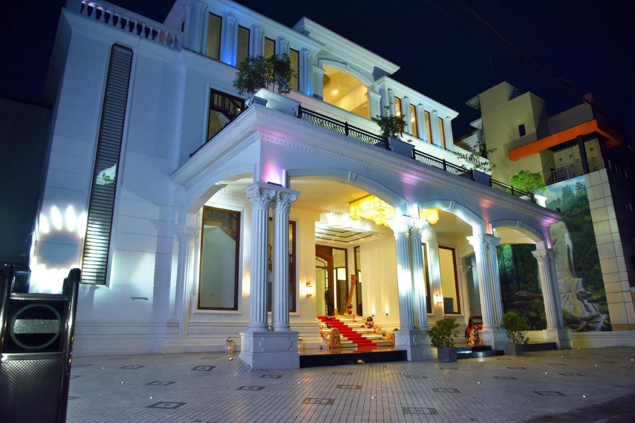 Hotel Queensbury Malabe Kaduwela Esterno foto